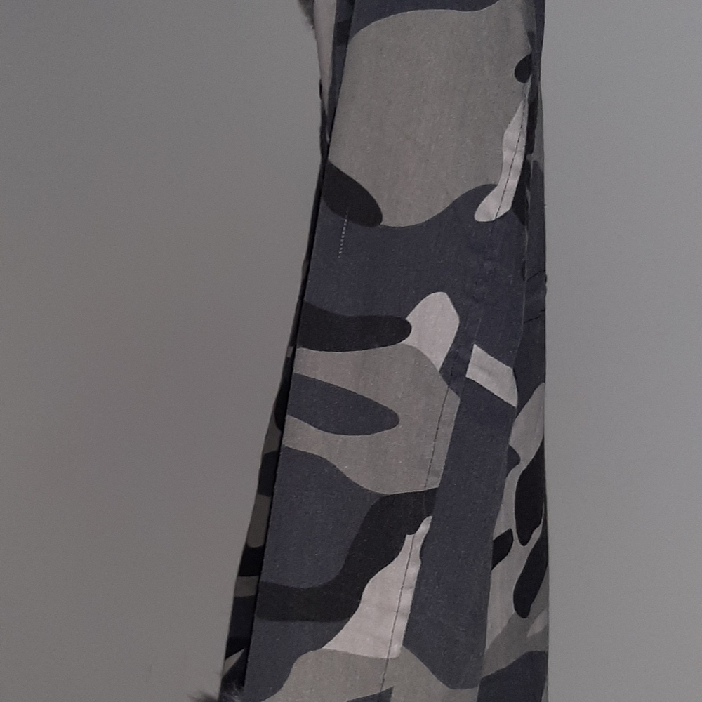 Coat - Picture 3 of 4